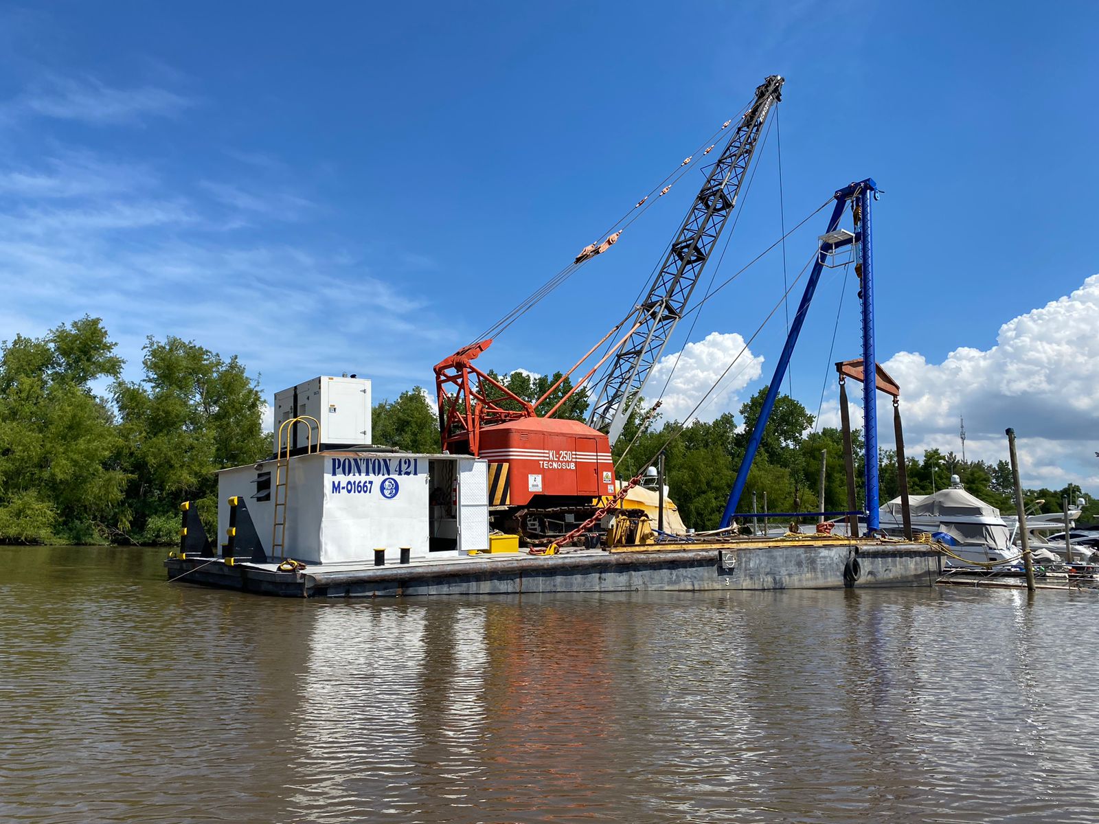 Plataforma flotante estable y adaptable